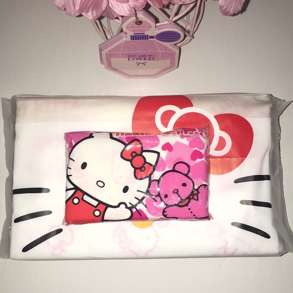 Hello Kitty Face Mask & Tissue (small & large) - Picture 11 of 15
